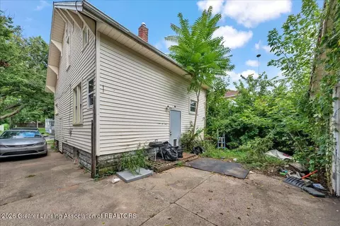 Exterior - 121 Smith Ave, Lansing, MI 48910 photo 2 of 3