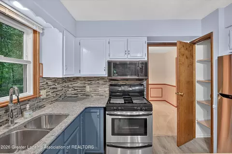 5705 Lakeview Dr, Perry, MI 48872 photo 20