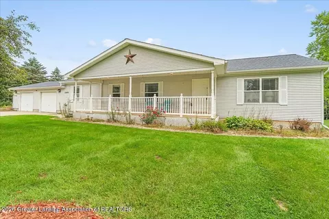 Exterior - 10586 Williams Rd, Dewitt, MI 48820 photo 1 of 7