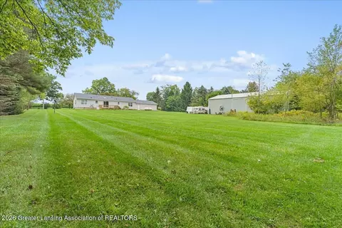 Exterior - 10586 Williams Rd, Dewitt, MI 48820 photo 7 of 7