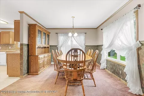 Dining - 10586 Williams Rd, Dewitt, MI 48820 photo 2 of 4
