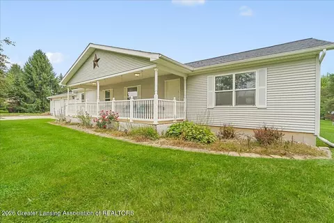 Exterior - 10586 Williams Rd, Dewitt, MI 48820 photo 3 of 7