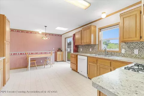 Kitchen - 10586 Williams Rd, Dewitt, MI 48820 photo 1 of 5