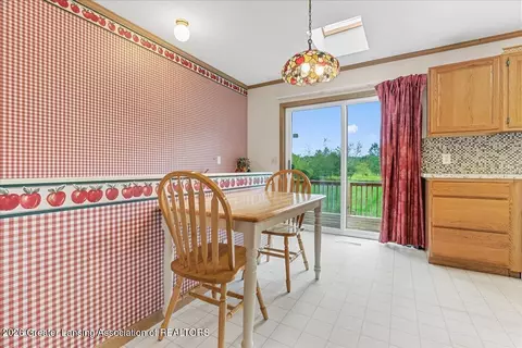 Dining - 10586 Williams Rd, Dewitt, MI 48820 photo 4 of 4