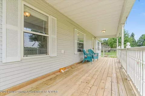 Exterior - 10586 Williams Rd, Dewitt, MI 48820 photo 4 of 7