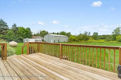Exterior - 10586 Williams Rd, Dewitt, MI 48820 photo 5 of 7