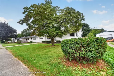 Exterior - 723 Cherry St, Charlotte, MI 48813 photo 2 of 8