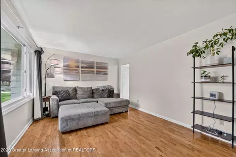 Living - 723 Cherry St, Charlotte, MI 48813 photo 1 of 1
