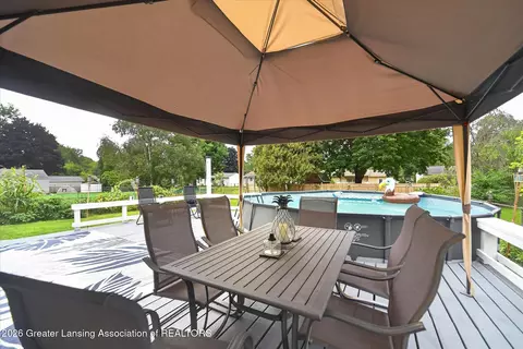 Exterior - 723 Cherry St, Charlotte, MI 48813 photo 7 of 8