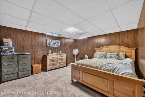 Bedroom - 723 Cherry St, Charlotte, MI 48813 photo 5 of 6