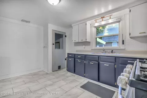 Other - 1125 Scott St, Jackson, MI 49202 photo 3 of 8