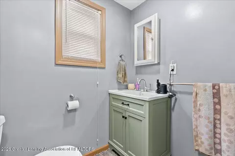 Bath - 516 Leitram St, Lansing, MI 48915 photo 2 of 2