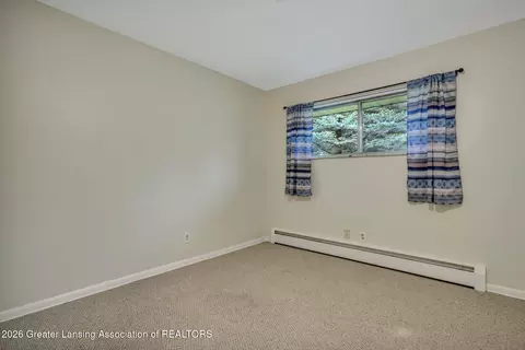Bedroom - 13433 S Grange Rd, Eagle, MI 48822 photo 5 of 6