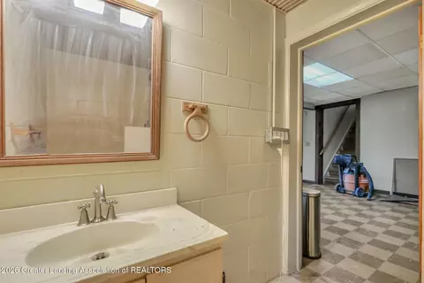Bath - 13433 S Grange Rd, Eagle, MI 48822 photo 3 of 3