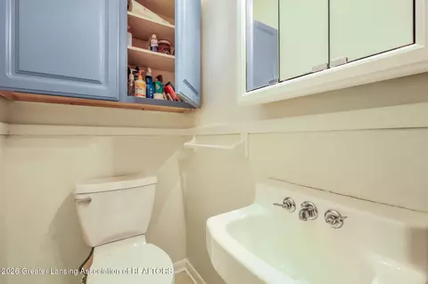Bath - 13433 S Grange Rd, Eagle, MI 48822 photo 2 of 3