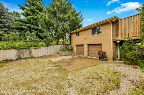 Exterior - 13433 S Grange Rd, Eagle, MI 48822 photo 3 of 5
