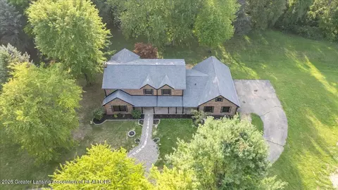 4353 Latourette Ln, Hartland, MI 48353