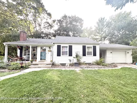 2617 Edgebrook Dr, Lansing, MI 48906