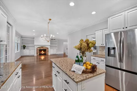Kitchen - 13201 Watercrest Dr, Dewitt, MI 48820 photo 2 of 6