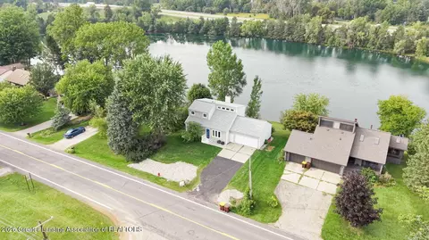 View/Area - 6044 Bishop Rd, Lansing, MI 48911 photo 4 of 12
