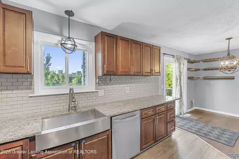 Kitchen - 6044 Bishop Rd, Lansing, MI 48911 photo 3 of 4