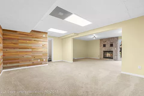Living - 6044 Bishop Rd, Lansing, MI 48911 photo 6 of 9