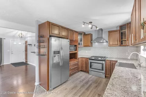 Kitchen - 6044 Bishop Rd, Lansing, MI 48911 photo 4 of 4