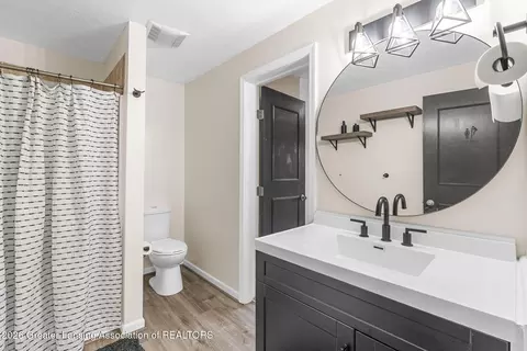 Bath - 6044 Bishop Rd, Lansing, MI 48911 photo 4 of 4
