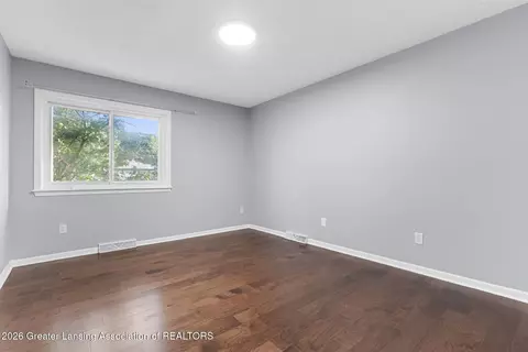 Bedroom - 6044 Bishop Rd, Lansing, MI 48911 photo 3 of 5