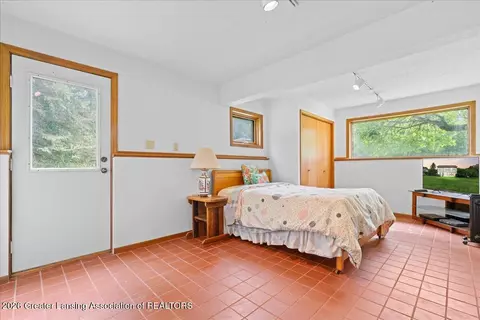 Bedroom - 1390 E Haslett Rd, Williamston, MI 48895 photo 5 of 6