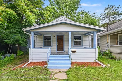 1005 Mccullough St, Lansing, MI 48912