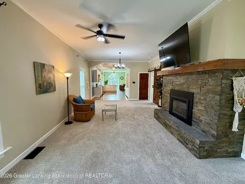 Living - 919 Degroff St, Grand Ledge, MI 48837 photo 7 of 9