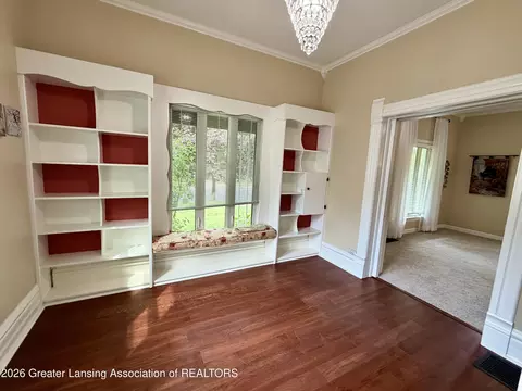 Living - 919 Degroff St, Grand Ledge, MI 48837 photo 6 of 9