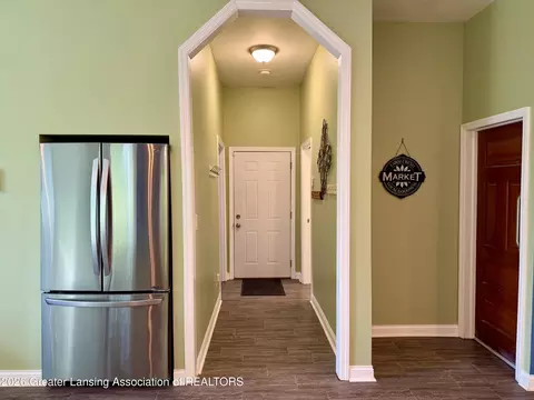 Entry Way - 919 Degroff St, Grand Ledge, MI 48837 photo 3 of 4