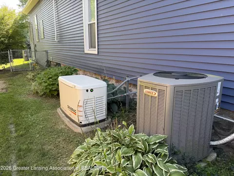 Exterior - 919 Degroff St, Grand Ledge, MI 48837 photo 10 of 13
