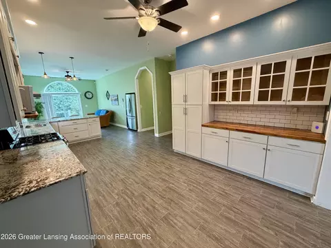 Kitchen - 919 Degroff St, Grand Ledge, MI 48837 photo 2 of 8