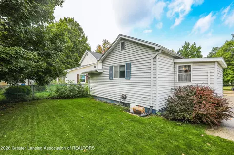 Exterior - 120 E Shepherd St, Charlotte, MI 48813 photo 3 of 5