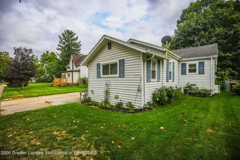 Exterior - 120 E Shepherd St, Charlotte, MI 48813 photo 1 of 5
