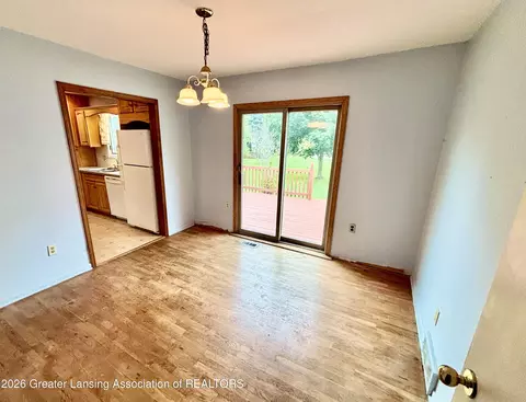 Dining - 744 Walnut St, Charlotte, MI 48813 photo 2 of 2