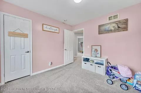 Bedroom - 11791 W Roggy Rd, Sumner, MI 48889 photo 3 of 5