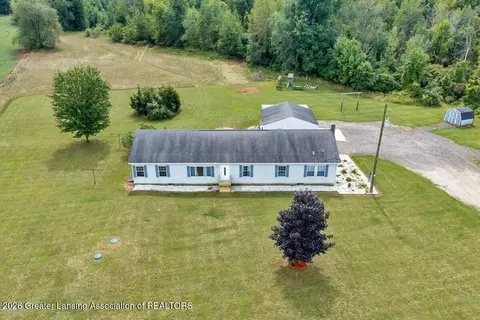 View/Area - 11791 W Roggy Rd, Sumner, MI 48889 photo 12 of 13
