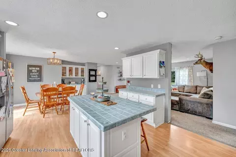 Kitchen - 11791 W Roggy Rd, Sumner, MI 48889 photo 2 of 5