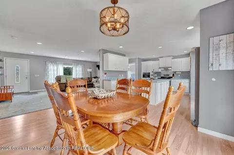 Dining - 11791 W Roggy Rd, Sumner, MI 48889 photo 2 of 2