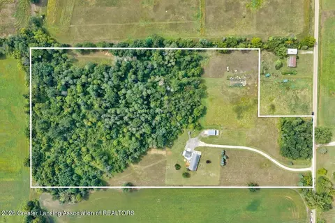 View/Area - 11791 W Roggy Rd, Sumner, MI 48889 photo 1 of 13
