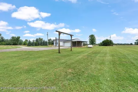 Exterior - 11791 W Roggy Rd, Sumner, MI 48889 photo 3 of 3