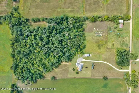 View/Area - 11791 W Roggy Rd, Sumner, MI 48889 photo 4 of 13