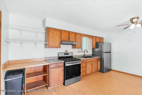 Kitchen - 15337 Rickard Ln, Bath, MI 48808 photo 1 of 3