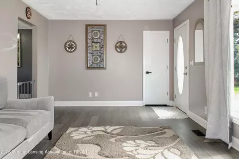 Entry Way - 4984 W Lehman Rd, Dewitt, MI 48820 photo 1 of 3