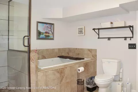 Bath - 4984 W Lehman Rd, Dewitt, MI 48820 photo 6 of 6