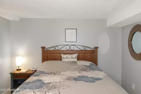 Bedroom - 4984 W Lehman Rd, Dewitt, MI 48820 photo 4 of 5